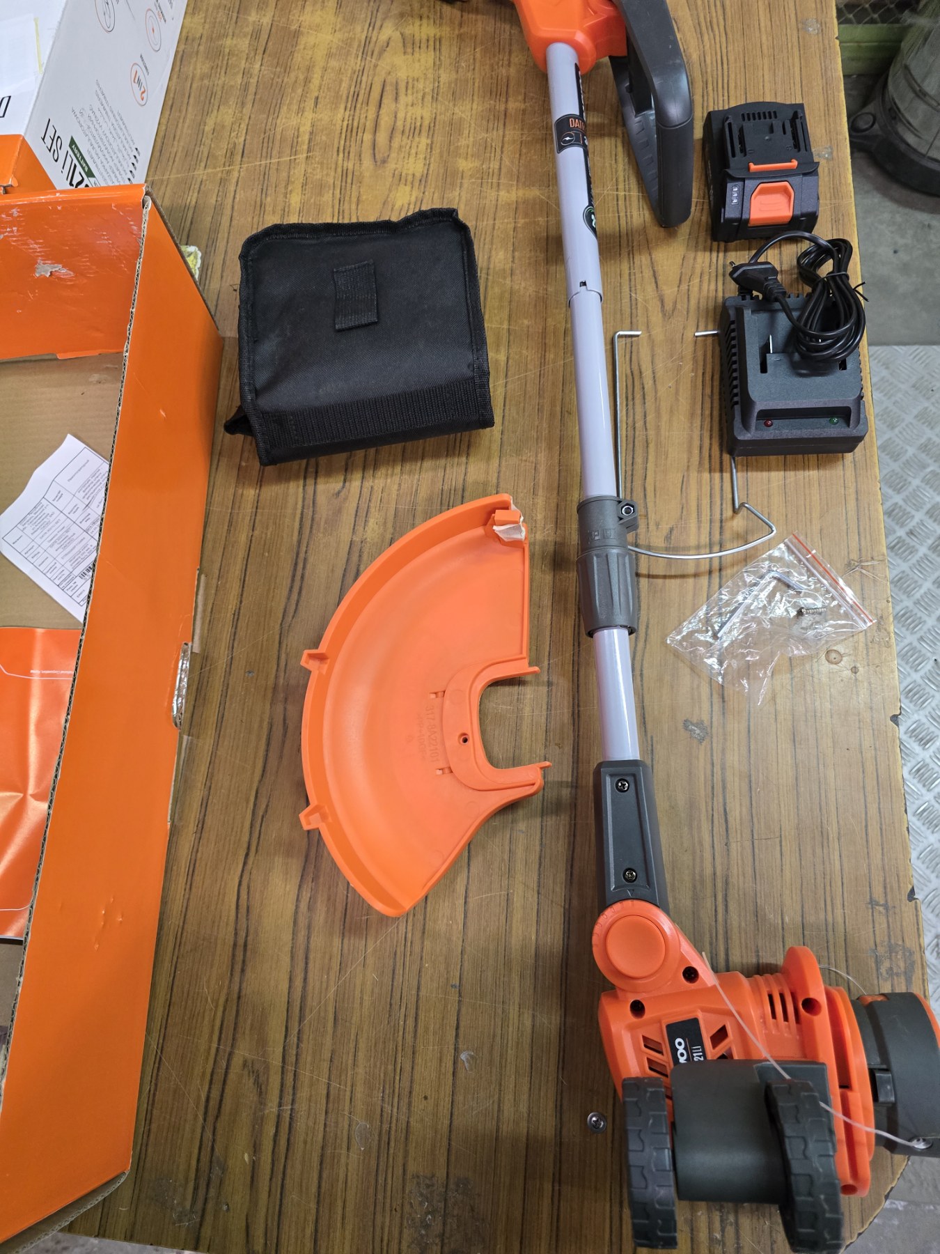 (Уценка) Триммер аккумуляторный DAEWOO DATR 3021Li SET