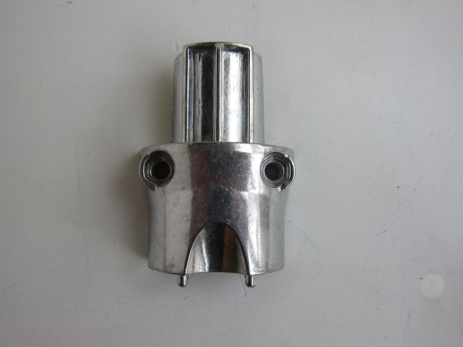 Адаптер в корпус механизма сцепления (Адаптор ADAPTOR) 61200192AR