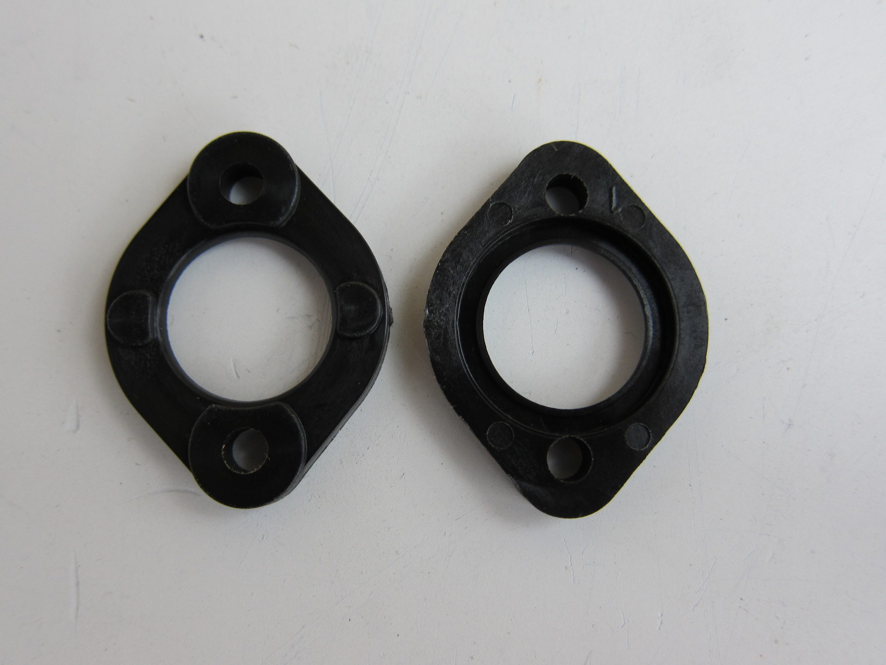 Фланец карбюратор-колено (FLANGE) 50310051R